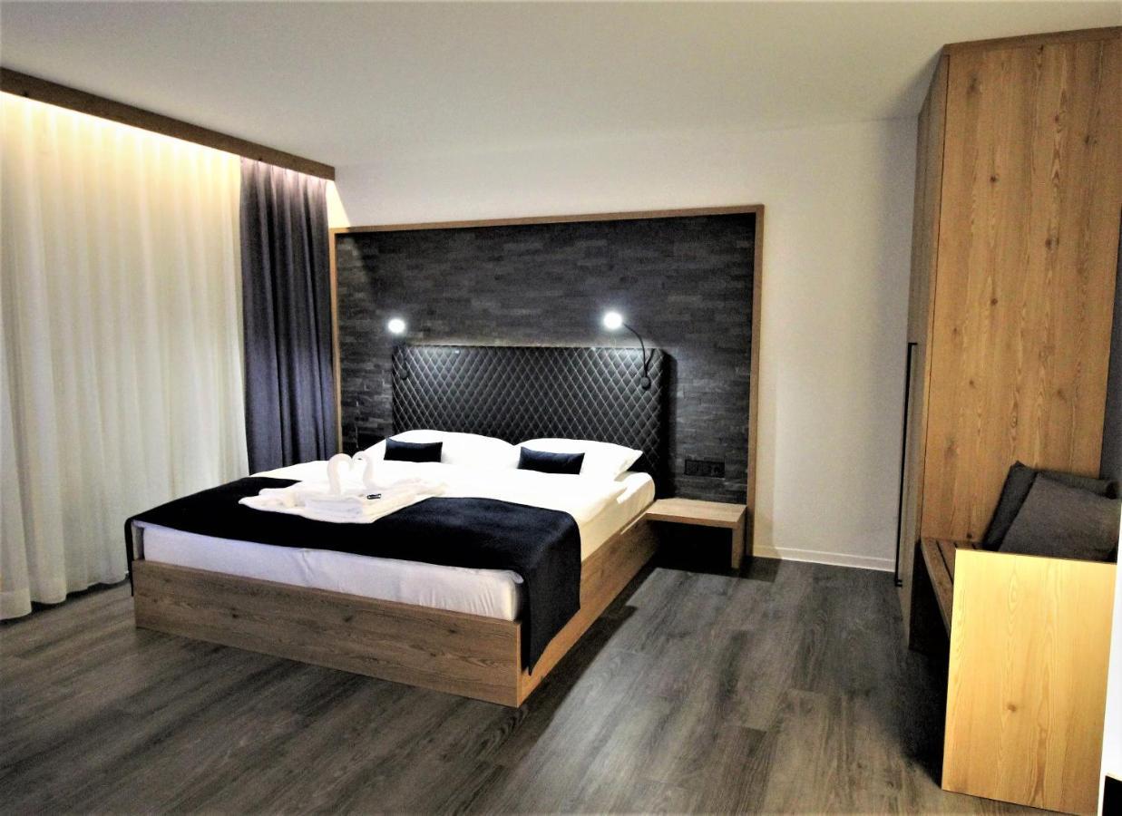 Fuenfseen Art & Galerie Hotel Lenz Plauer See المظهر الخارجي الصورة
